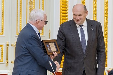 Сергей Грачев: «Работники ОПК должны быть уверены в «послезавтрашнем» дне»